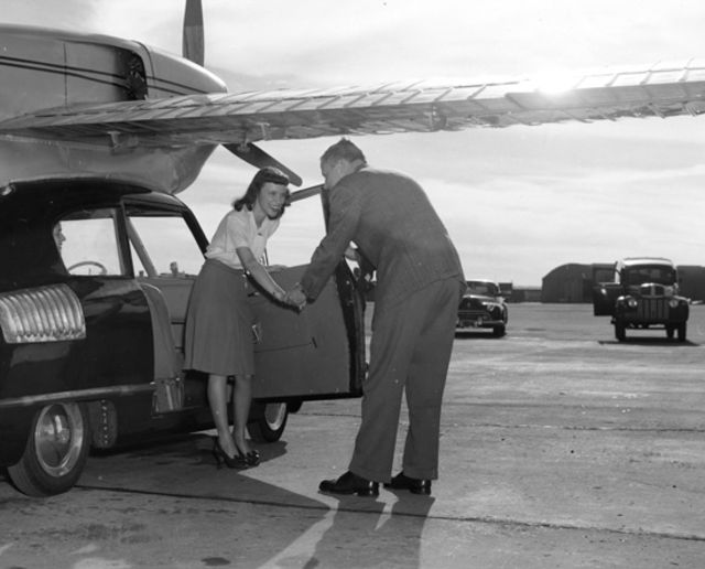 La Convair Model 118 ou ConvairCar, voiture volante de 1947 La Convair Model 118 ou ConvairCar voiture volante de 1947 25 La-Convair-Model-118-ou-ConvairCar-voiture-volante-de-1947-25