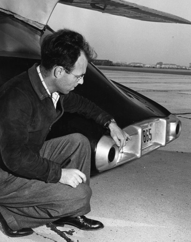 La Convair Model 118 ou ConvairCar, voiture volante de 1947 La Convair Model 118 ou ConvairCar voiture volante de 1947 28 La-Convair-Model-118-ou-ConvairCar-voiture-volante-de-1947-28