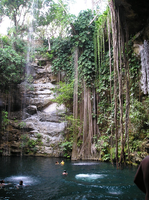 Les cénotes du Yucatan Les cenotes du Yucatan 2 cenote ik kil Les-cenotes-du-Yucatan-2-cenote-ik-kil