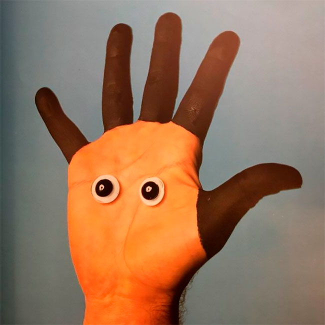 Les fabuleux personnages en body-painting de mains de Mario Mariotti Les personnages en body painting de mains de Mario Mariotti 20 Les-personnages-en-body-painting-de-mains-de-Mario-Mariotti-20