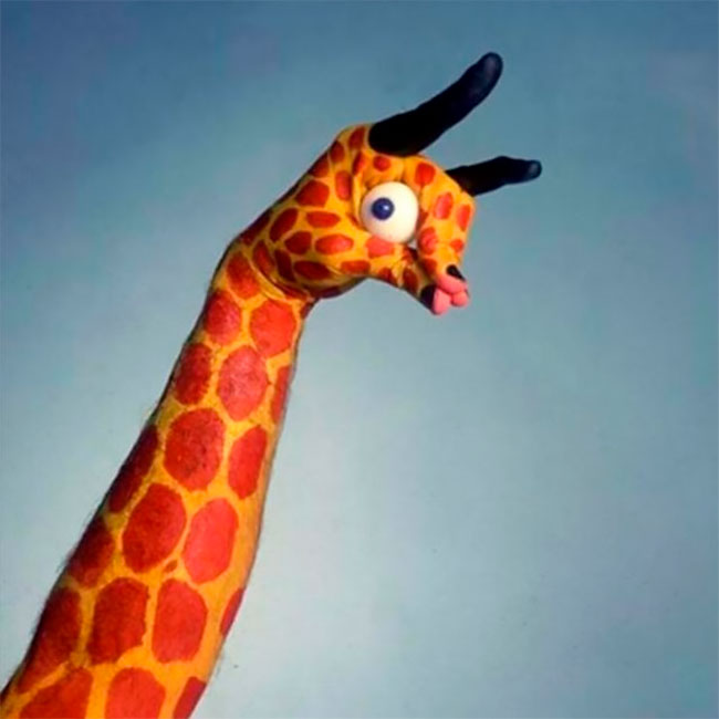 Les fabuleux personnages en body-painting de mains de Mario Mariotti Les personnages en body painting de mains de Mario Mariotti 24 Les-personnages-en-body-painting-de-mains-de-Mario-Mariotti-24