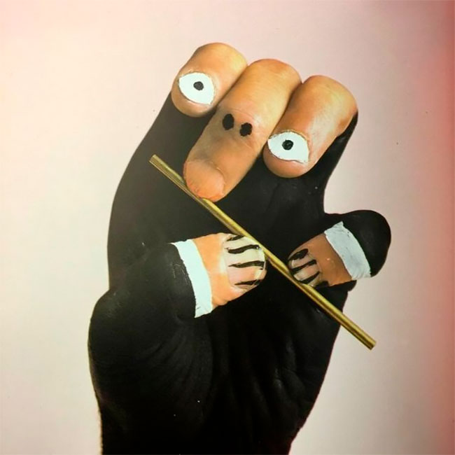 Les fabuleux personnages en body-painting de mains de Mario Mariotti Les personnages en body painting de mains de Mario Mariotti 6 Les-personnages-en-body-painting-de-mains-de-Mario-Mariotti-6