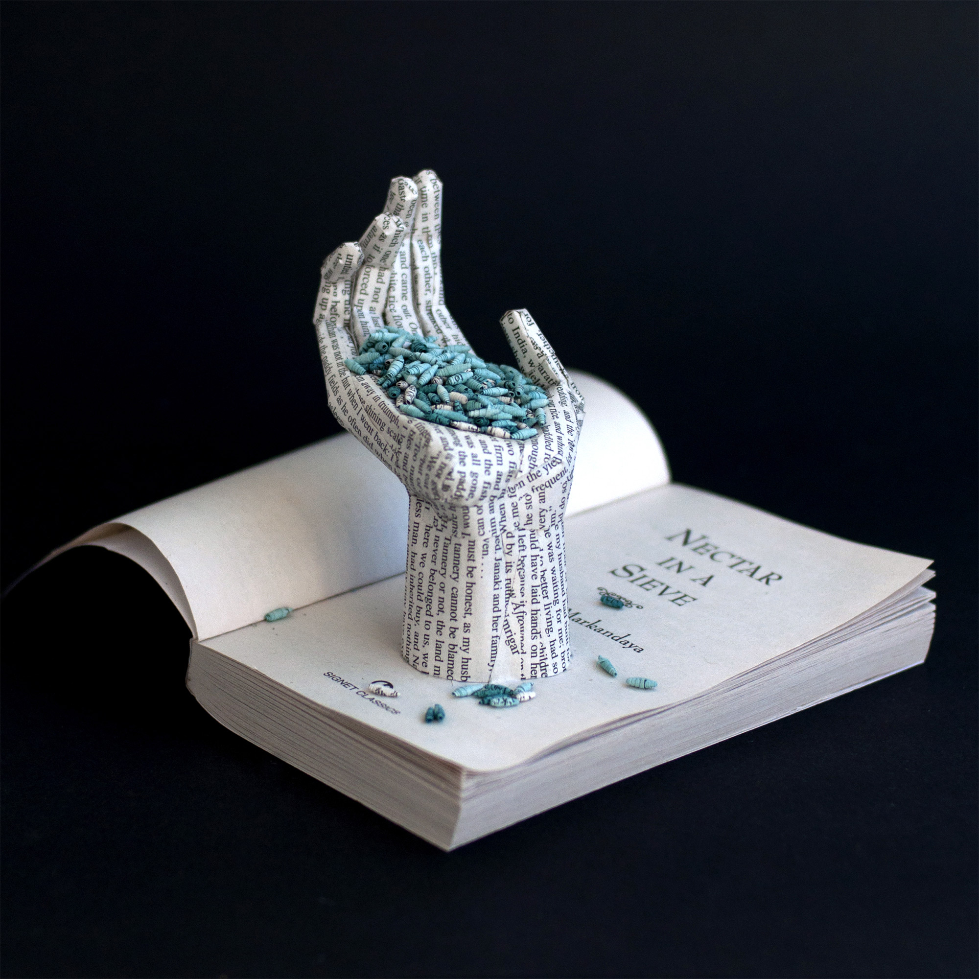 Les sculptures de livres de Bethany Bickley Les sculptures de livres de Bethany Bickley 6 Les-sculptures-de-livres-de-Bethany-Bickley-6