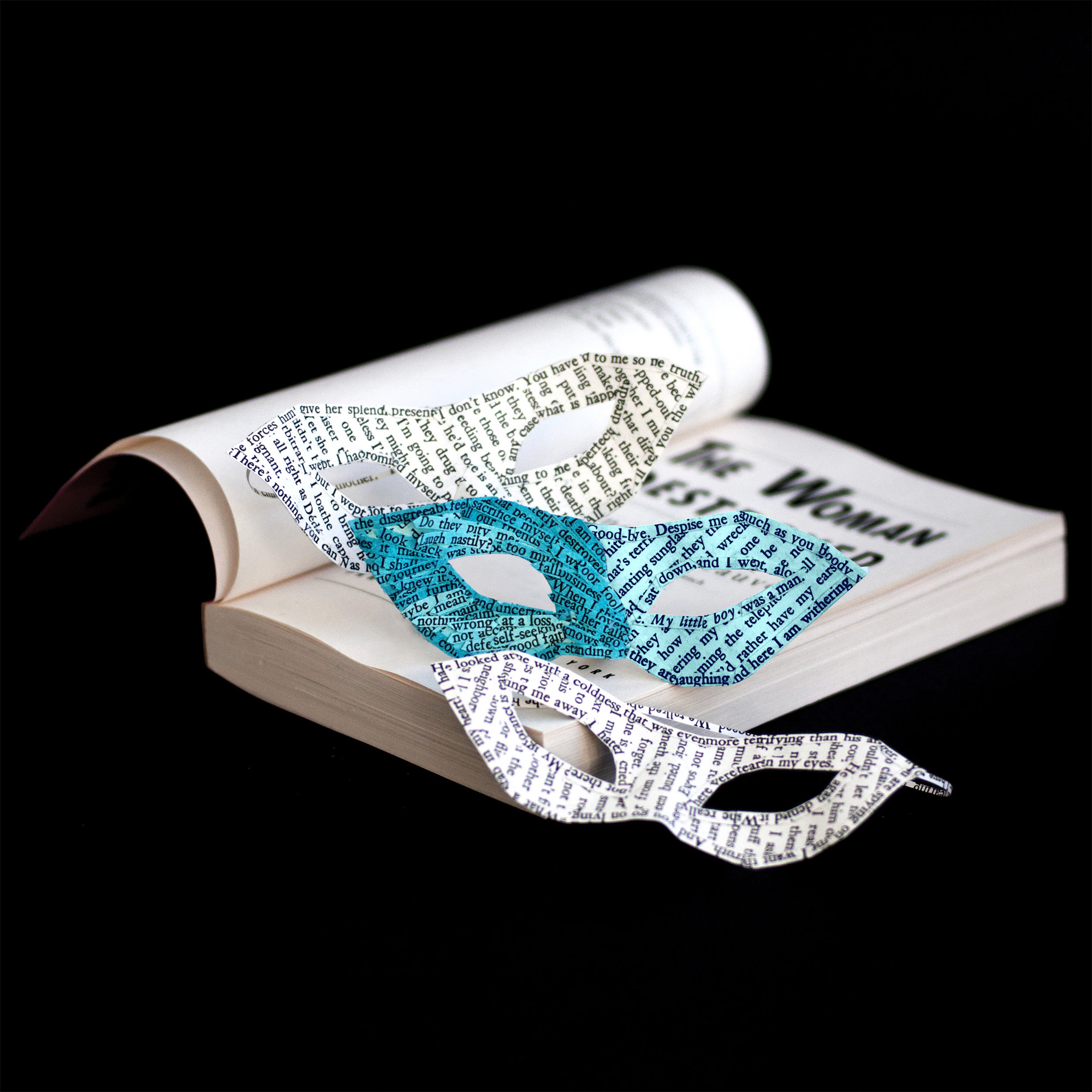 Les sculptures de livres de Bethany Bickley Les sculptures de livres de Bethany Bickley 7 Les-sculptures-de-livres-de-Bethany-Bickley-7