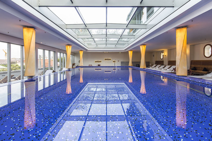 Pools - des piscines toutes en reflexions par Robert Götzfried Pools des piscines toutes en reflexions par Robert Gotzfried 7 Pools-des-piscines-toutes-en-reflexions-par-Robert-Gotzfried-7