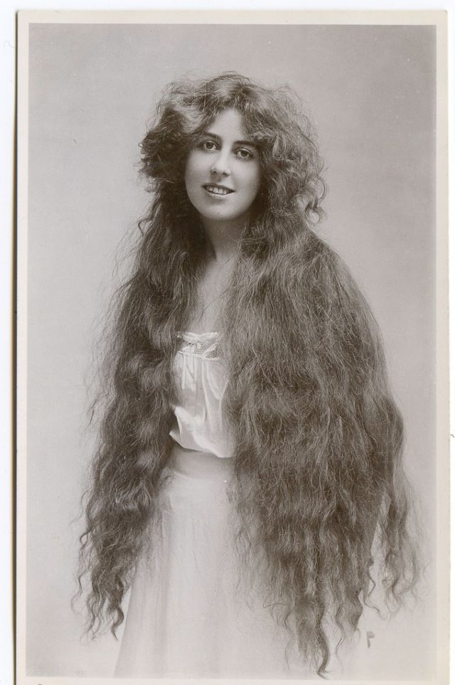 16 portraits de vraies Raiponce du début du XXeme siècle 16 portraits de vraies Raiponce du debut du XXeme siecle 12 16-portraits-de-vraies-Raiponce-du-debut-du-XXeme-siecle-12