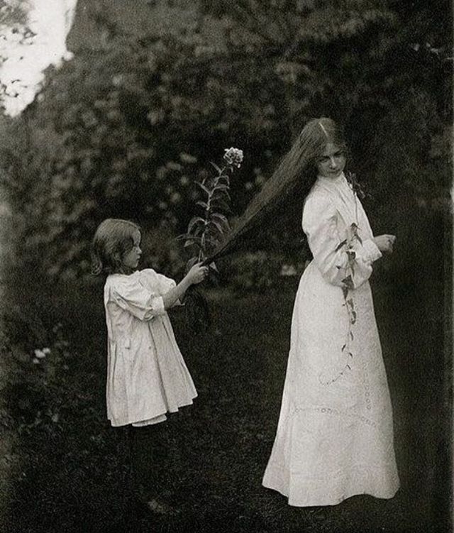 16 portraits de vraies Raiponce du début du XXeme siècle 16 portraits de vraies Raiponce du debut du XXeme siecle 16 16-portraits-de-vraies-Raiponce-du-debut-du-XXeme-siecle-16
