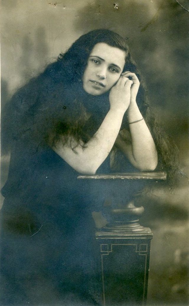 35 portraits de jeunes femmes turques dans les années 1910 à 1930 35 portraits de jeunes femmes turques dans les annees 1910 a 1930 15 35-portraits-de-jeunes-femmes-turques-dans-les-annees-1910-a-1930-15