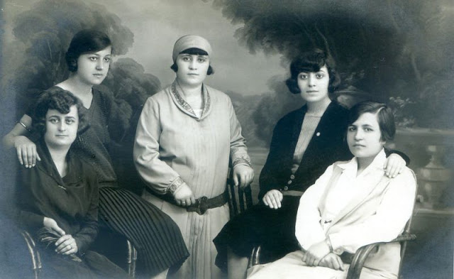 35 portraits de jeunes femmes turques dans les années 1910 à 1930 35 portraits de jeunes femmes turques dans les annees 1910 a 1930 6 35-portraits-de-jeunes-femmes-turques-dans-les-annees-1910-a-1930-6