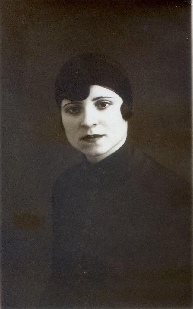 35 portraits de jeunes femmes turques dans les années 1910 à 1930 35 portraits de jeunes femmes turques dans les annees 1910 a 1930 9 35-portraits-de-jeunes-femmes-turques-dans-les-annees-1910-a-1930-9