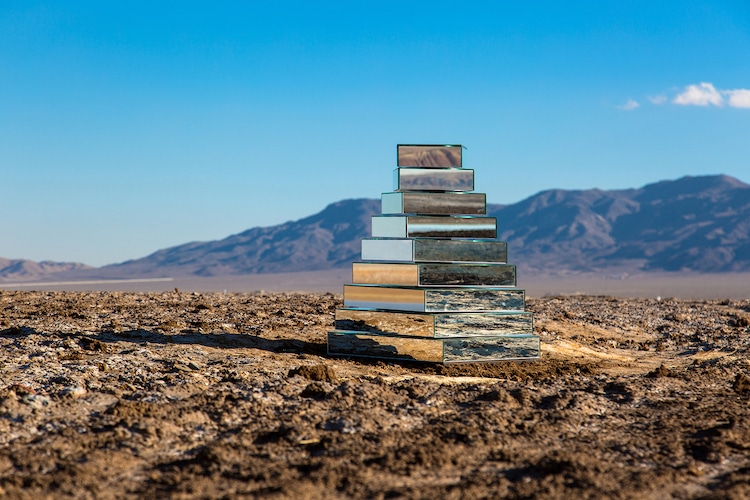 Les installations de miroirs de Shirin Abedinirad Les installations de miroirs de Shirin Abedinirad 2 babel tower Les-installations-de-miroirs-de-Shirin-Abedinirad-2-babel-tower