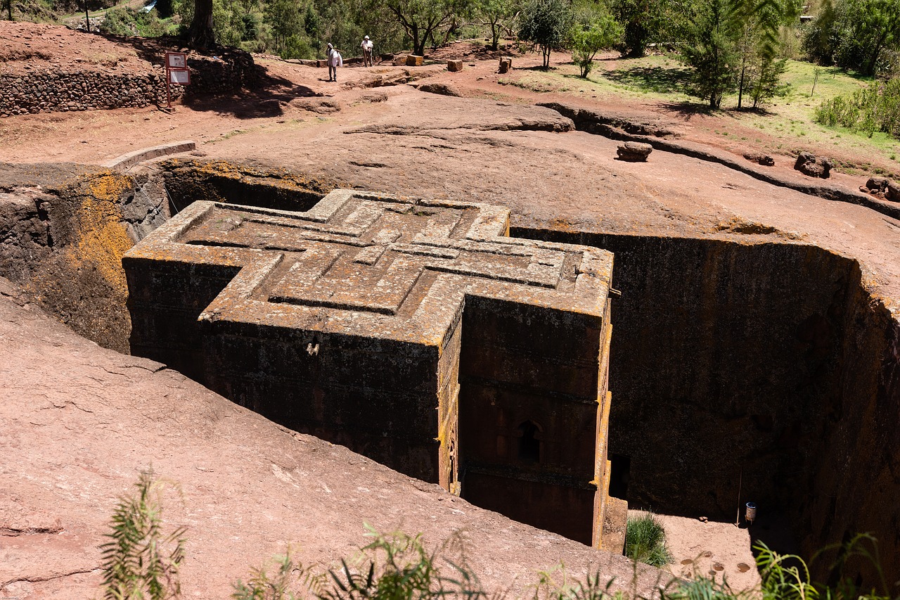 Bét Giyorgis - l'étonnante église Saint George de Lalibela en Ethiopie Bet Giyorgis l etonnante eglise Saint George de Lalibela en Ethiopie 1 Bet-Giyorgis-l-etonnante-eglise-Saint-George-de-Lalibela-en-Ethiopie-1