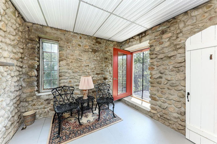 Helmer Castle - une maison chateau à vendre pour 529000$ Helmer Castle une maison chateau a vendre pour 529000 michigan jackson 6 Helmer-Castle-une-maison-chateau-a-vendre-pour-529000-michigan-jackson-6