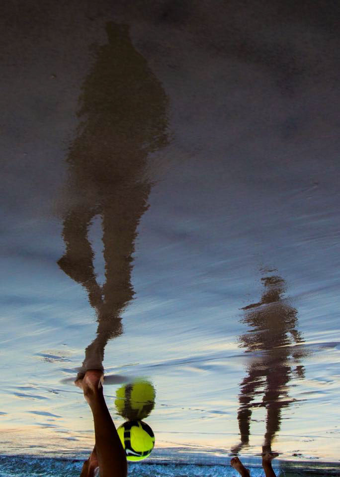 Parallel Worlds - le monde dans des reflets de flaque par Skander Khlif Parallel Worlds le monde dans des reflets de flaque par Skander Khlif 6 Parallel-Worlds-le-monde-dans-des-reflets-de-flaque-par-Skander-Khlif-6