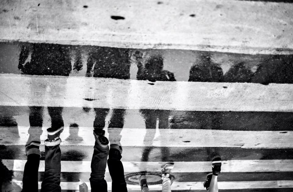 Parallel Worlds - le monde dans des reflets de flaque par Skander Khlif Parallel Worlds le monde dans des reflets de flaque par Skander Khlif 9 Parallel-Worlds-le-monde-dans-des-reflets-de-flaque-par-Skander-Khlif-9