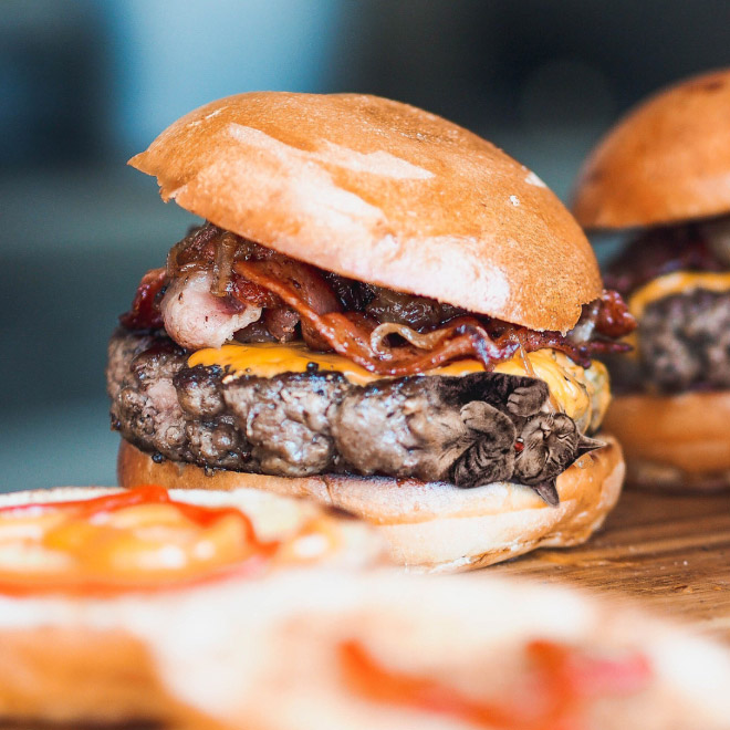 Cats into food - des chats en nourriture par Kseniia Zmanovskaia Cats into food des chats en nourriture par Kseniia Zmanovskaia 7 Cats-into-food-des-chats-en-nourriture-par-Kseniia-Zmanovskaia-7