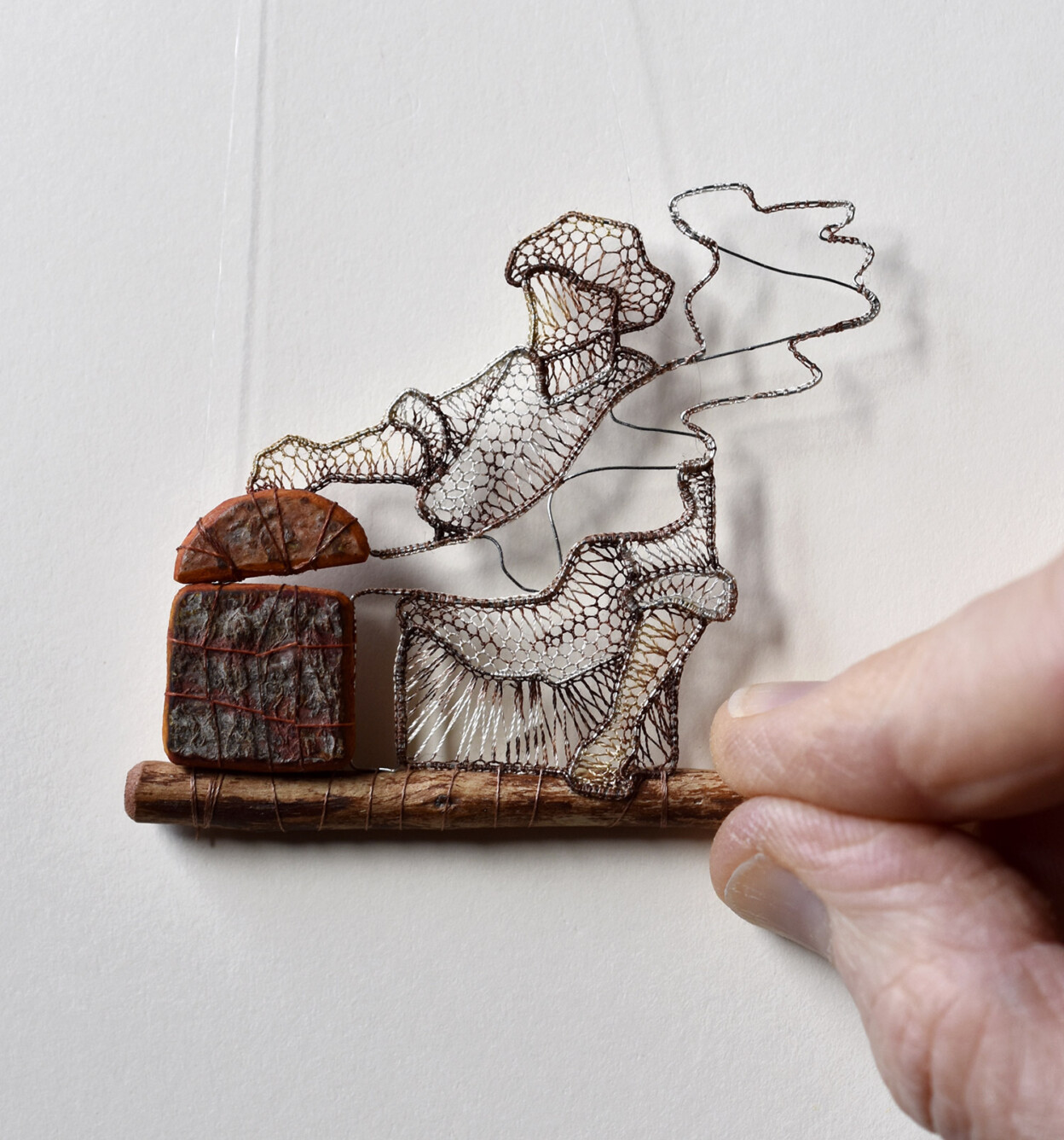 des scènes pastorales avec du bois et du fil par Ágnes Herczeg des scenes pastorales avec du bois et du fil par Agnes Herczeg 8 des-scenes-pastorales-avec-du-bois-et-du-fil-par-Agnes-Herczeg-8