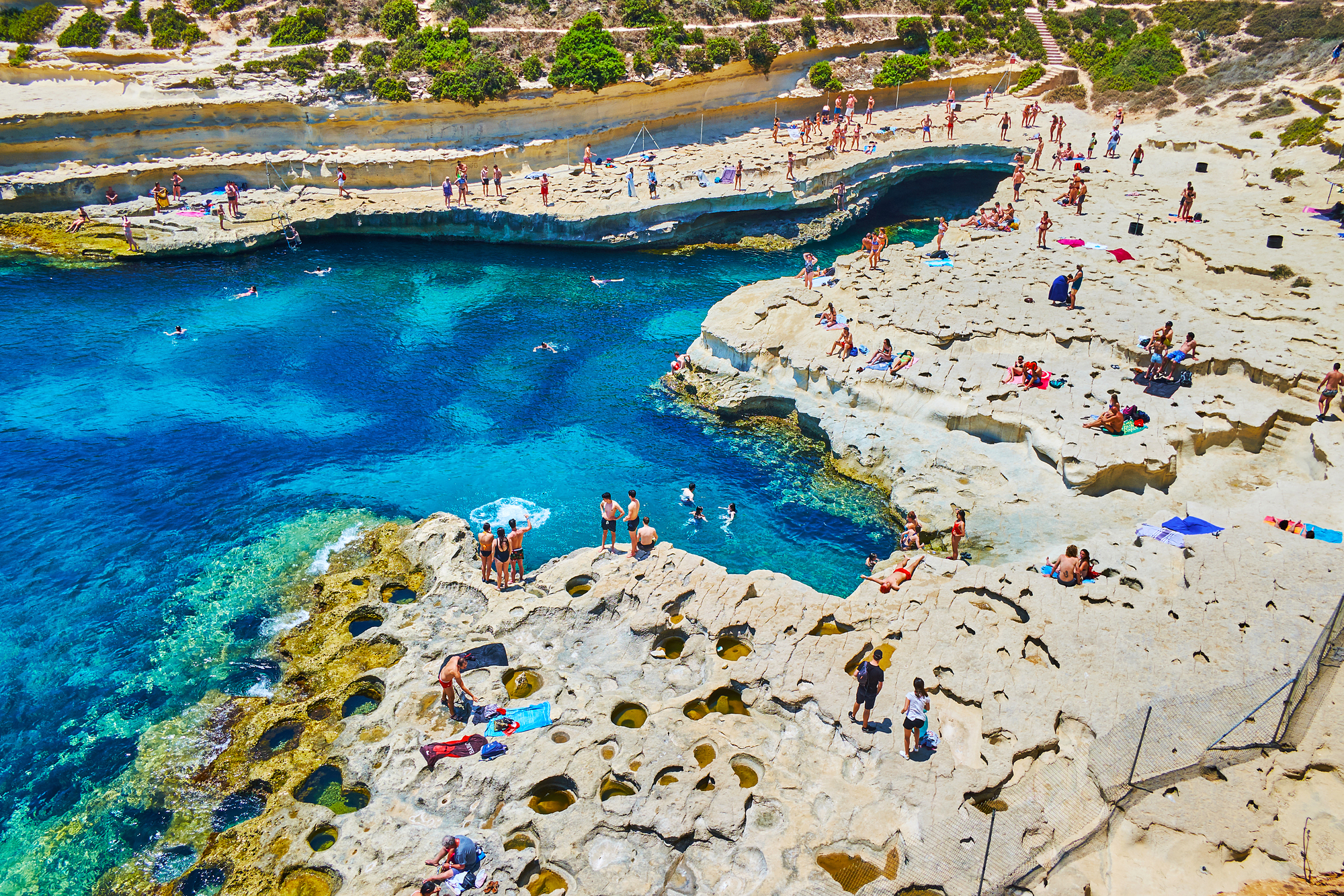 la delicieuse piscine naturelle de st peter pool de malte St Peter’s Pool à Malte, piscine naturelle rocheuse près de Marsaxlokk
