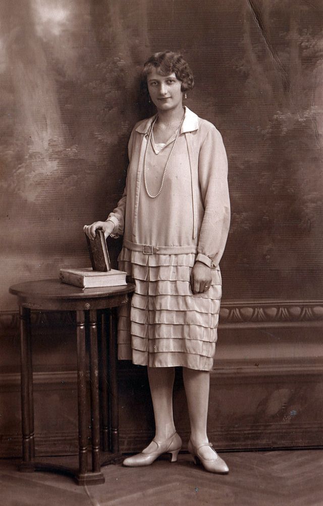 Le Marcelling - les coiffures marcellées aux ondes Marcel des années 1920 Le Marcelling les coiffures marcellees aux ondes Marcel des annees 1920 19 Le-Marcelling-les-coiffures-marcellees-aux-ondes-Marcel-des-annees-1920-19