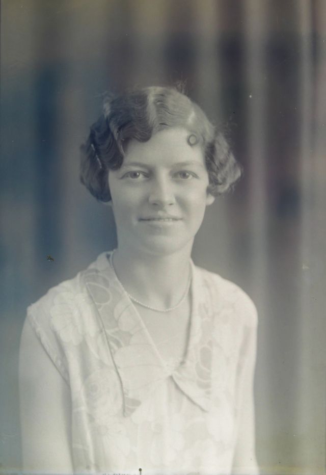 Le Marcelling - les coiffures marcellées aux ondes Marcel des années 1920 Le Marcelling les coiffures marcellees aux ondes Marcel des annees 1920 25 Le-Marcelling-les-coiffures-marcellees-aux-ondes-Marcel-des-annees-1920-25