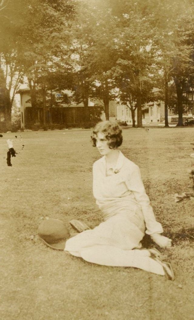 Le Marcelling - les coiffures marcellées aux ondes Marcel des années 1920 Le Marcelling les coiffures marcellees aux ondes Marcel des annees 1920 34 Le-Marcelling-les-coiffures-marcellees-aux-ondes-Marcel-des-annees-1920-34