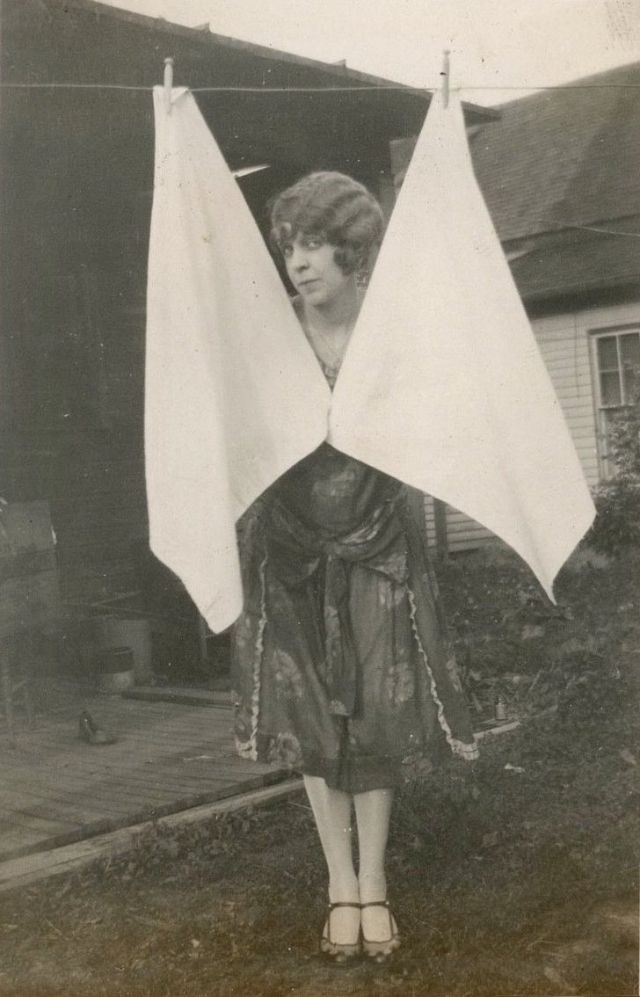 Le Marcelling - les coiffures marcellées aux ondes Marcel des années 1920 Le Marcelling les coiffures marcellees aux ondes Marcel des annees 1920 35 Le-Marcelling-les-coiffures-marcellees-aux-ondes-Marcel-des-annees-1920-35