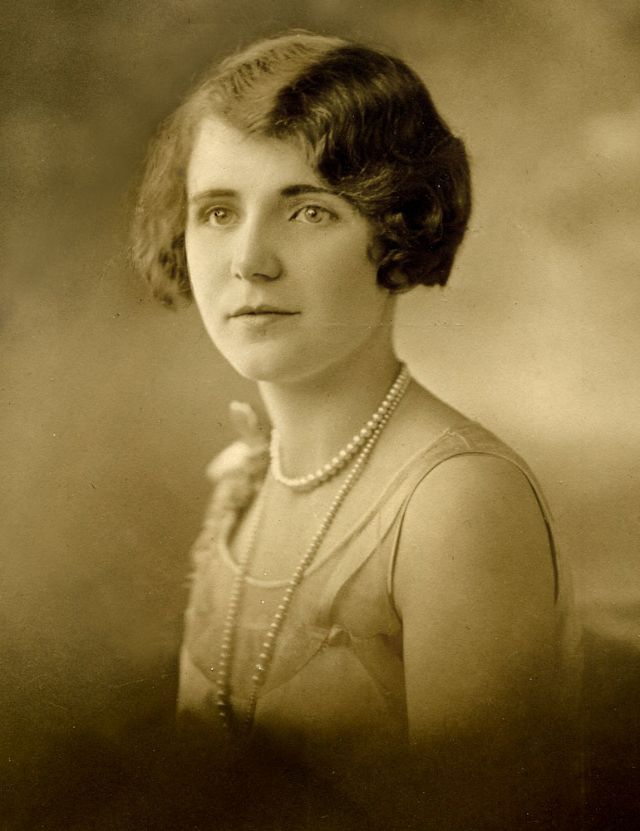 Le Marcelling - les coiffures marcellées aux ondes Marcel des années 1920 Le Marcelling les coiffures marcellees aux ondes Marcel des annees 1920 8 Le-Marcelling-les-coiffures-marcellees-aux-ondes-Marcel-des-annees-1920-8