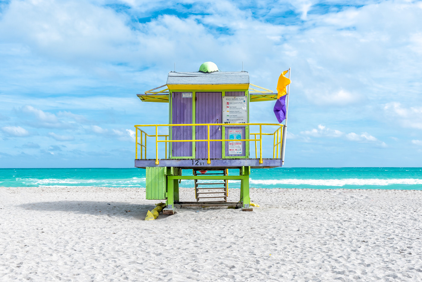 Les cabanes de sauveteurs de South Beach par Richard Silver Les cabanes de sauveteurs de South Beach par Richard Silver 6 Les-cabanes-de-sauveteurs-de-South-Beach-par-Richard-Silver-6