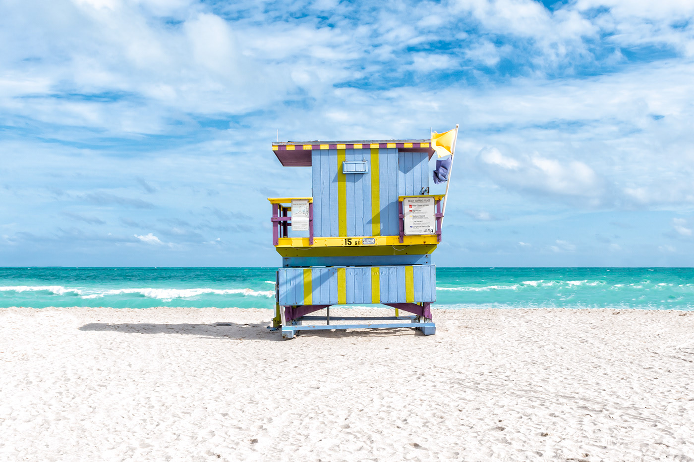 Les cabanes de sauveteurs de South Beach par Richard Silver Les cabanes de sauveteurs de South Beach par Richard Silver 8 Les-cabanes-de-sauveteurs-de-South-Beach-par-Richard-Silver-8