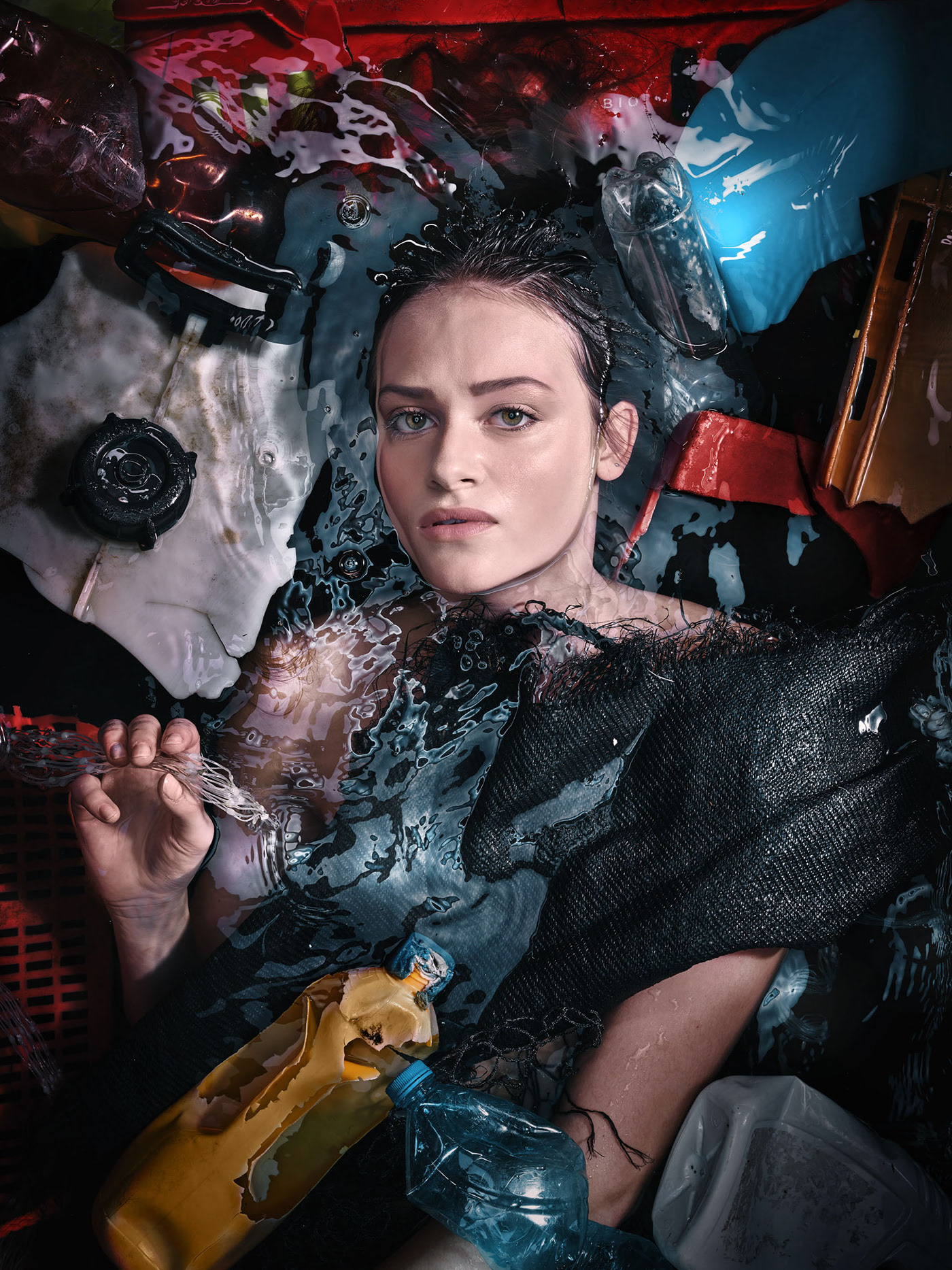 Plastic ocean - des portraits de visages dans l'eau entourés de déchets plastiques par Staudinger + Franke Plastic ocean des portraits de visages dans l eau entoures de dechets plastiques par Staudinger Franke 5 Plastic-ocean-des-portraits-de-visages-dans-l-eau-entoures-de-dechets-plastiques-par-Staudinger-Franke-5