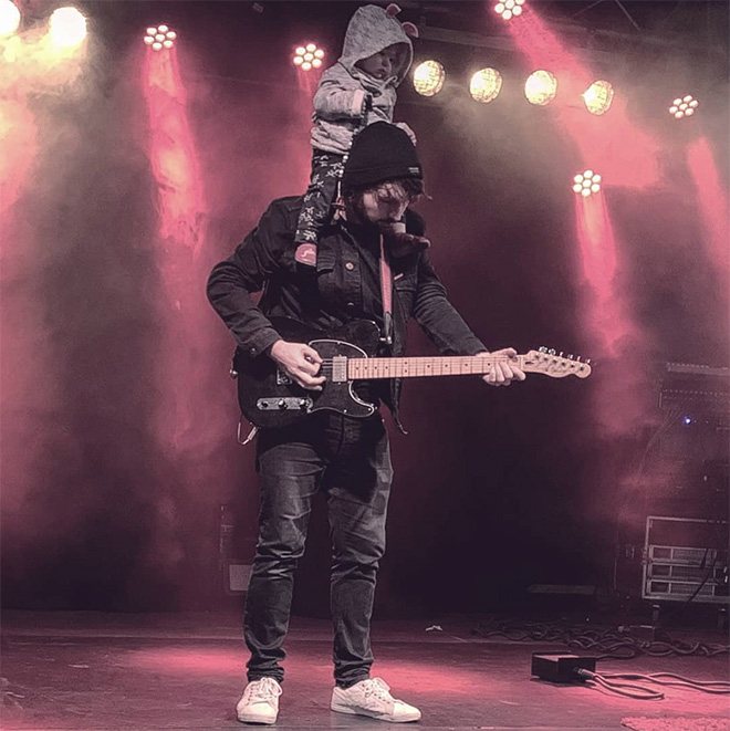 Quand un papa photoshop bébé dans des situations dangereuses Quand un papa photoshop bebe dans des situations dangereuses 9 Quand-un-papa-photoshop-bebe-dans-des-situations-dangereuses-9