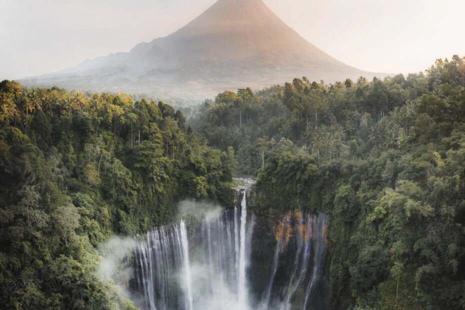 Tumpak Sewu : la cascade en rideau de Java, au pied du Semeru Tumpak Sewu coban sewu cascade indonesie 1 Tumpak Sewu coban sewu cascade indonesie 1