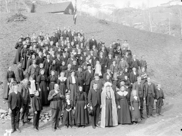30 photos de mariages norvégiens du début du 20ème siècle 30 photos de mariages norvegiens du debut du 20eme siecle 17 30-photos-de-mariages-norvegiens-du-debut-du-20eme-siecle-17