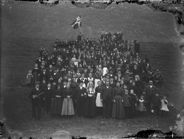 30 photos de mariages norvégiens du début du 20ème siècle 30 photos de mariages norvegiens du debut du 20eme siecle 9 30-photos-de-mariages-norvegiens-du-debut-du-20eme-siecle-9