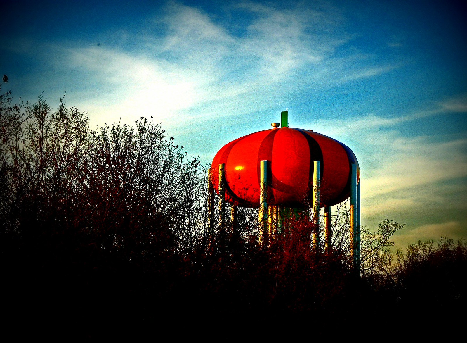 7 des plus bizarres chateaux d eau du monde 5 citrouille 7 des plus bizarres chateaux d eau du monde 5 citrouille