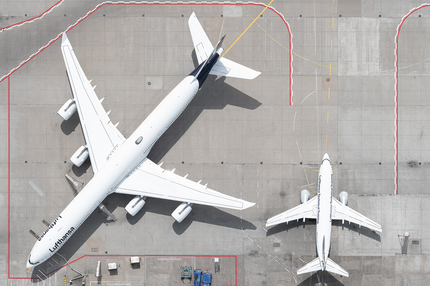 Airports - les magnifiques agencements géométriques des aéroports vus du ciel par Tom Hegen Airports les magnifiques agencements geometriques des aeroports vus du ciel par Tom Hegen 9 Airports-les-magnifiques-agencements-geometriques-des-aeroports-vus-du-ciel-par-Tom-Hegen-9