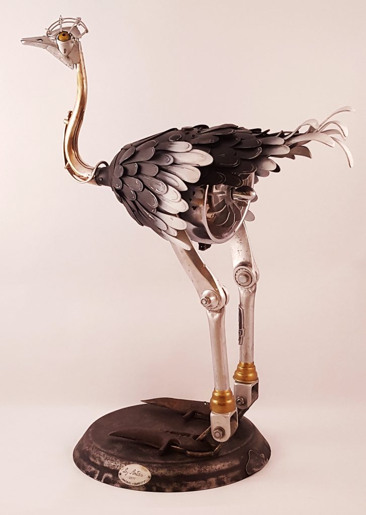 Les sculptures steampunk en objets recyclés de Arturas Tamasauskas De nouvelles sculptures steampunk en objets recycles par Arturas Tamasauskas 12 autruche De- nouvelles-sculptures-steampunk-en-objets-recycles-par-Arturas-Tamasauskas-12-autruche
