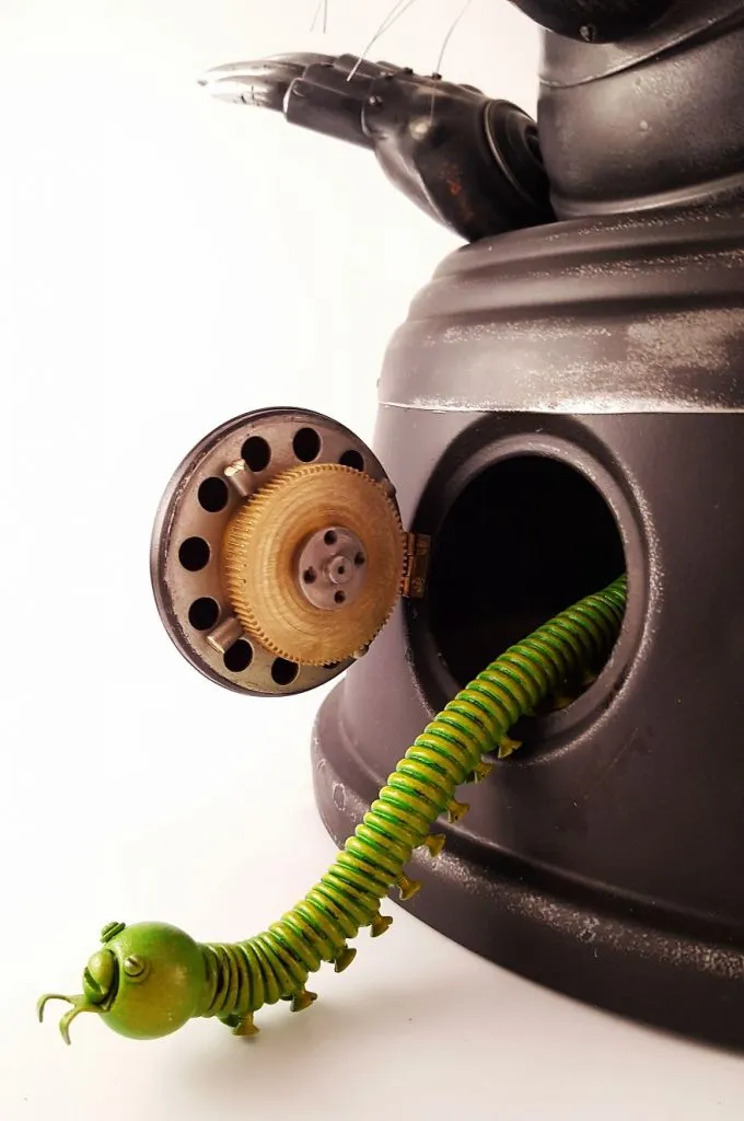 Les sculptures steampunk en objets recyclés de Arturas Tamasauskas De nouvelles sculptures steampunk en objets recycles par Arturas Tamasauskas 14 ver De-nouvelles-sculptures-steampunk-en-objets-recycles-par-Arturas-Tamasauskas-14-ver