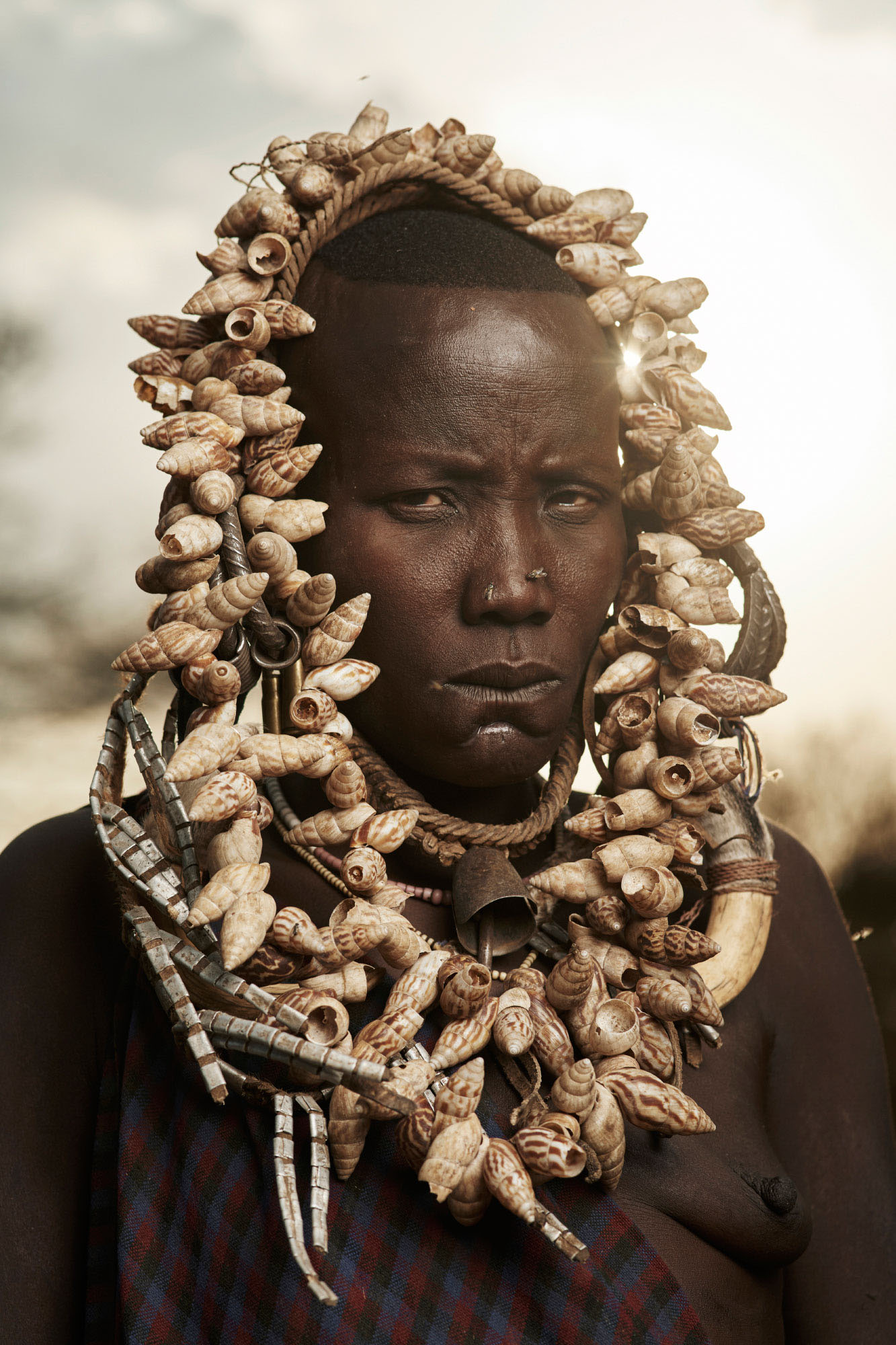 Des portraits de membres de la tribu mursi par Adam Kozioł Des portraits de membres de la tribu mursi vallee omo ethiopie par Adam Koziol 18 Des-portraits-de-membres-de-la-tribu-mursi-vallee-omo-ethiopie-par-Adam-Koziol-18