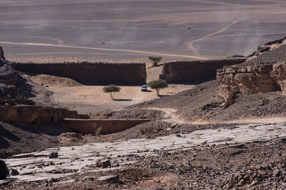 Gara Medouar - le cratère de Spectre Gara Medouar Jebel Mudawwa maroc le cratere de Spectre 3 Gara-Medouar-Jebel-Mudawwa-maroc-le-cratere-de-Spectre-3