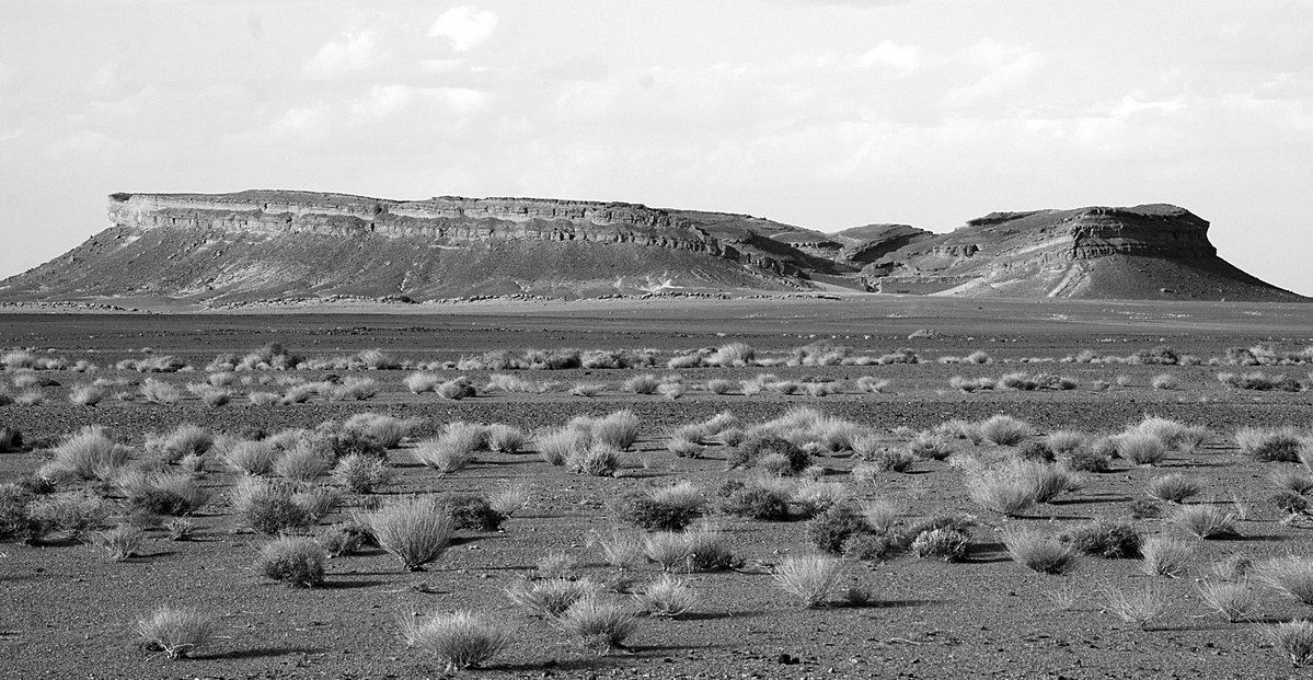 Gara Medouar - le cratère de Spectre Gara Medouar Jebel Mudawwa maroc le cratere de Spectre 4 Gara-Medouar-Jebel-Mudawwa-maroc-le-cratere-de-Spectre-4