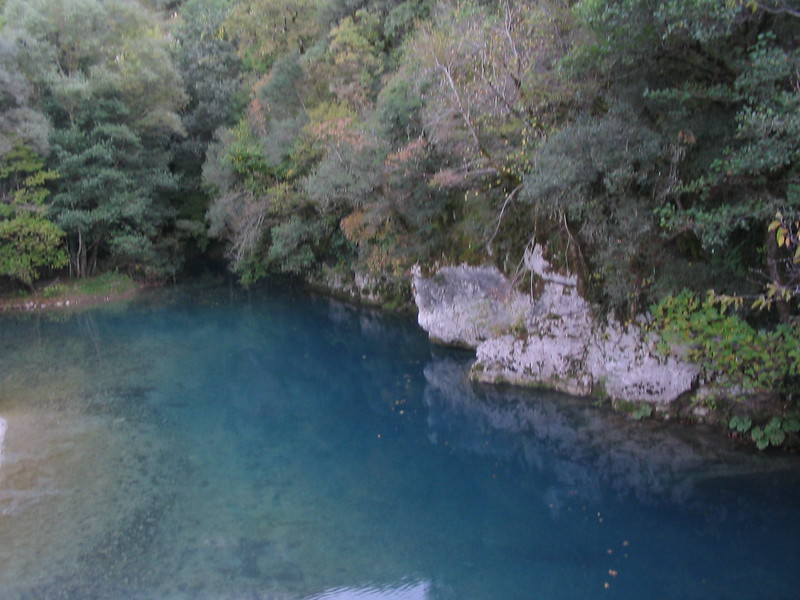 La rivière Voidomatis, paradis paradoxal pour les baigneurs qui aiment l'eau froide La riviere Voidomatis paradis paradoxal pour les baigneurs qui aiment l eau froide 9 La-riviere-Voidomatis-paradis-paradoxal-pour-les-baigneurs-qui-aiment-l-eau-froide-9