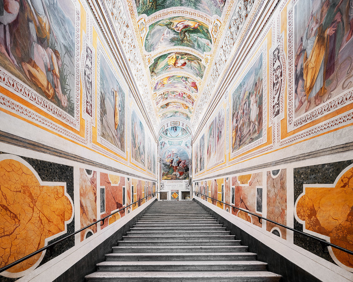 Les églises de Rome par Maciej Leszczynski Les eglises de Rome par Maciej Leszczynski 15 Scala Sancta Les-eglises-de-Rome-par-Maciej-Leszczynski-15-Scala-Sancta