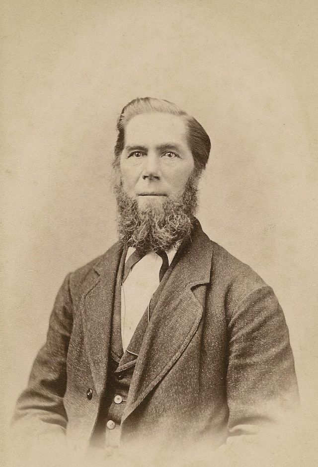 Quelques barbes et moustaches d'époque victorienne Quelques barbes et moustaches d epoque victorienne 34 Quelques-barbes-et-moustaches-d-epoque-victorienne-34