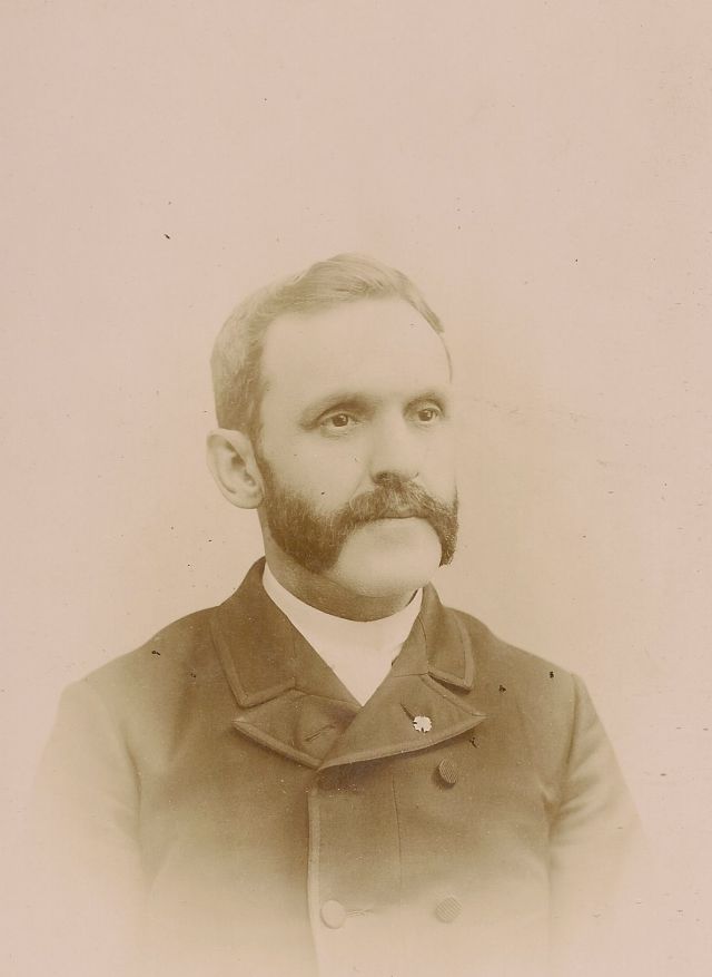 Quelques barbes et moustaches d'époque victorienne Quelques barbes et moustaches d epoque victorienne 38 Quelques-barbes-et-moustaches-d-epoque-victorienne-38