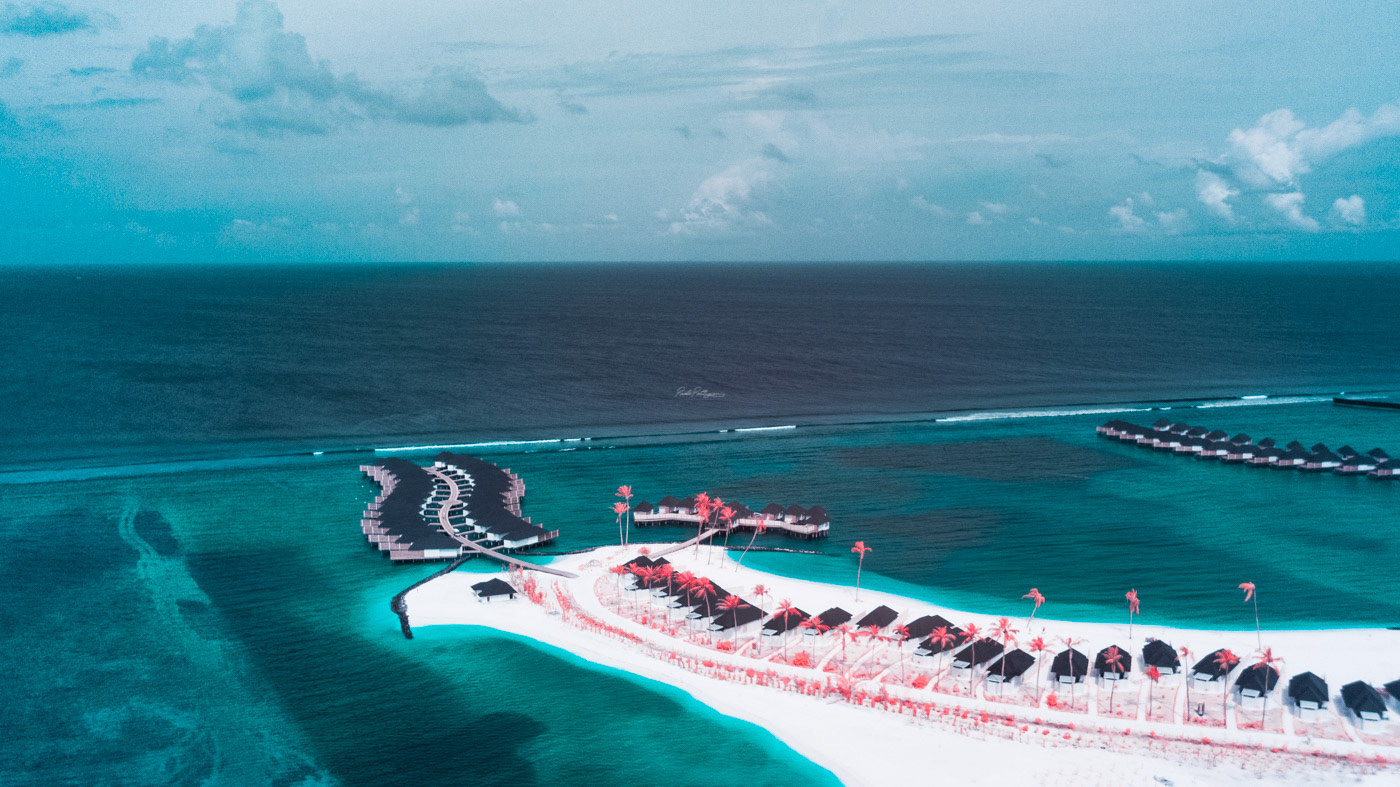 The Maldives Infraland - les Maldives en infrarouge par Paolo Pettigiani The Maldives Infraland les Maldives en infrarouge par Paolo Pettigiani 9 The-Maldives-Infraland-les-Maldives-en-infrarouge-par-Paolo-Pettigiani-9