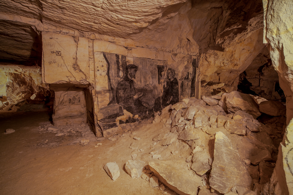 Urbex - visite d'une grotte secrète ornée de dessins et de sculptures de 400 ans par Stefaan Beernaert Urbex visite d une grotte secrete ornee de dessins et de sculptures de 400 ans par Stefaan Beernaert 22 Urbex-visite-d-une-grotte-secrete-ornee-de-dessins-et-de-sculptures-de-400-ans-par-Stefaan-Beernaert-22