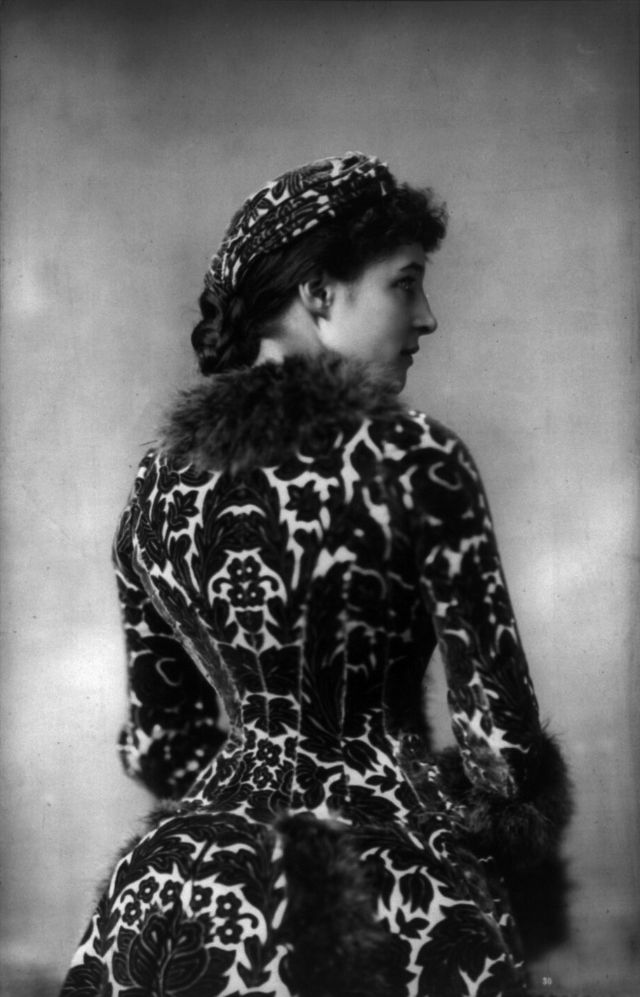 40 photos glamours vintage de Lillie Langtry à la fin du 19eme siècle 40 photos glamours vintage de Lillie Langtry a la fin du 19eme siecle 18 40-photos-glamours-vintage-de-Lillie-Langtry-a-la-fin-du-19eme-siecle-18