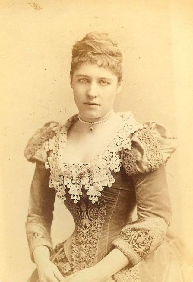 40 photos glamours vintage de Lillie Langtry à la fin du 19eme siècle 40 photos glamours vintage de Lillie Langtry a la fin du 19eme siecle 23 40-photos-glamours-vintage-de-Lillie-Langtry-a-la-fin-du-19eme-siecle-23
