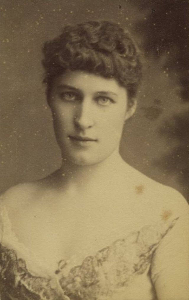 40 photos glamours vintage de Lillie Langtry à la fin du 19eme siècle 40 photos glamours vintage de Lillie Langtry a la fin du 19eme siecle 30 40-photos-glamours-vintage-de-Lillie-Langtry-a-la-fin-du-19eme-siecle-30